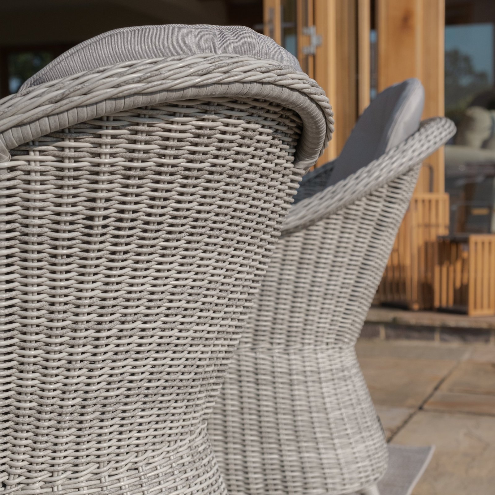 Oxford 8 Seat Round Dining Set - Image 7