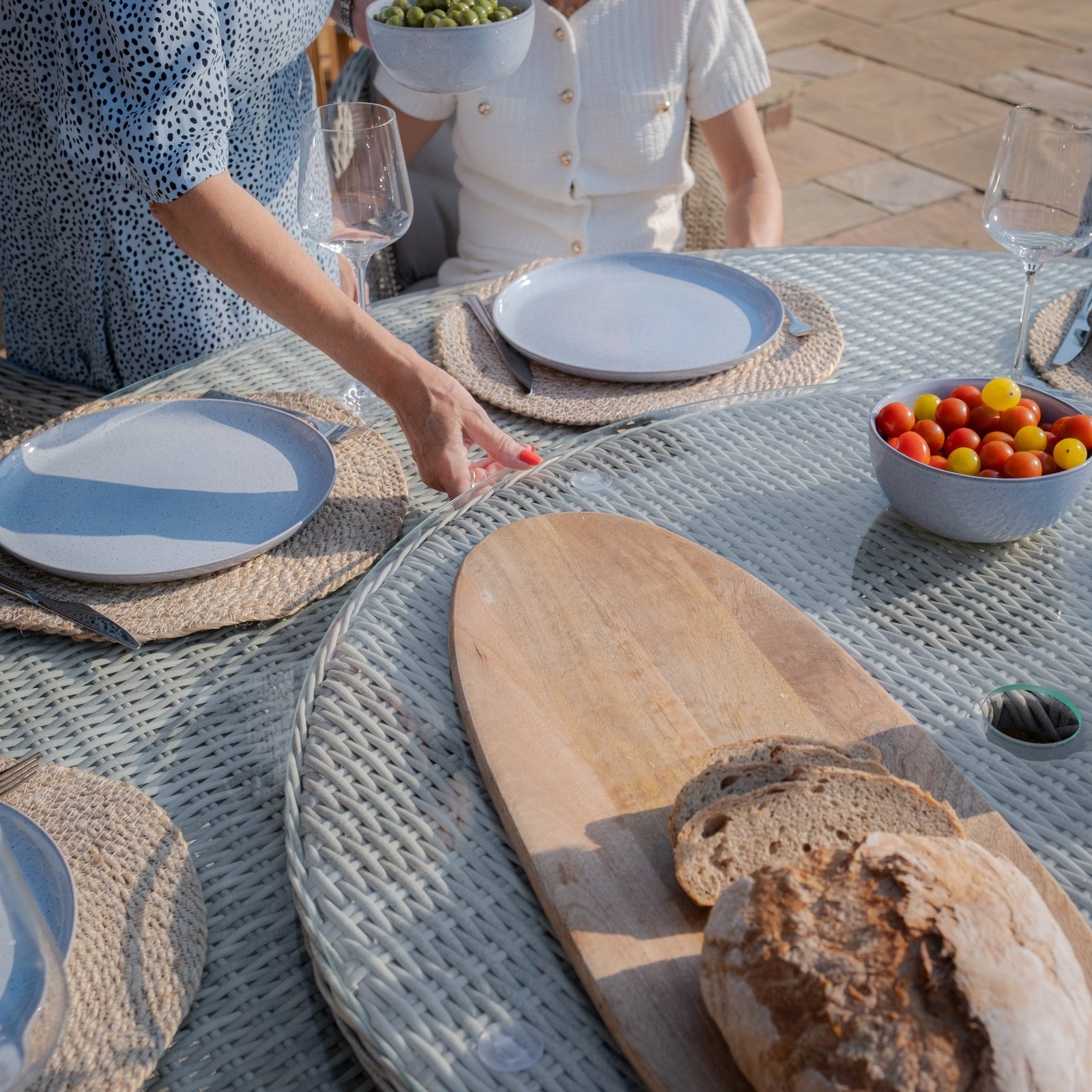 Oxford 8 Seat Round Dining Set - Image 9